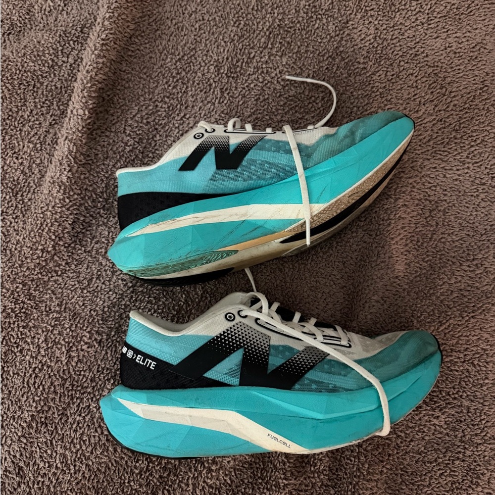 New Balance FuelCell SuperComp Elite v4